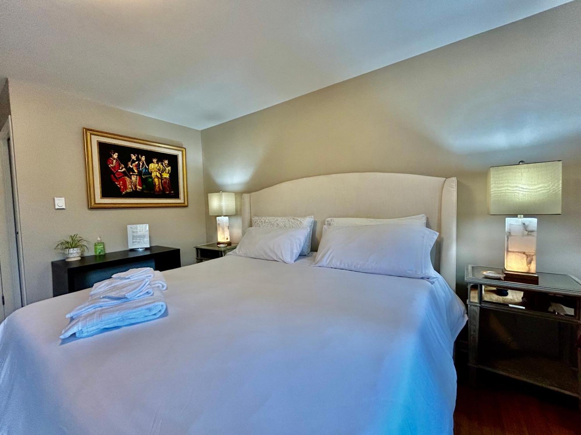 North Nanaimo Gem - Garden-View Room With Private Ensuite Exterior foto