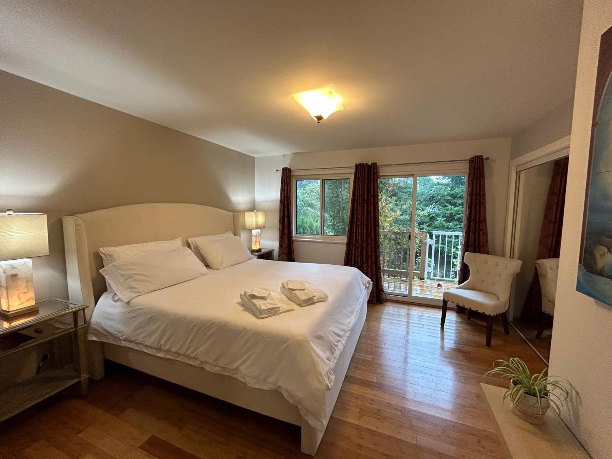 North Nanaimo Gem - Garden-View Room With Private Ensuite Exterior foto